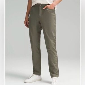 lululemon athletica Men's ABC Classic Fit 5 Pocket Pant